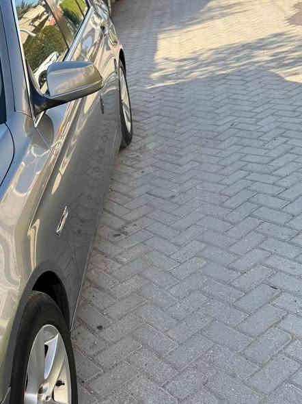 السلام عليكم حبايب 
BMWf10 ٢٠١١ رقم بغداد 
وارد امريكي صور والتقرير مرفق (ذكرت ضرر مياه فيضان غرق كما موضح بالصور 
بدون اضرار سابقة أو اضرار أخرى حسب التقرير بدون حريق أو سرقةماشية 4  الف ميل) هذا مع العلم  النسبه قليله جدا    .السياره مكينه كير مكفول بيهه طخه بالجاملخ الخلفي مامصلحه ومرفقه بالمنشور السياره خير من الله ماشيه ١٨٣ الف كم السعر ١٤٥$ ورقه 
مكان السياره بغداد  واليجي بي خير ويدلل عيوني اله . الاتصال ***********
تحياتي للجميع 🌹🌹🌹🌹
