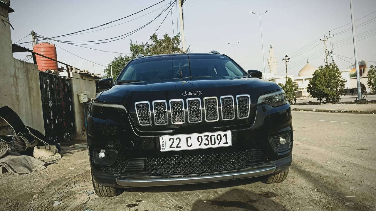 سلام عليكم عندي سيارة جيب بزون 2019 فول مواصفات ما عده تنته
فور ويل 
سياره جاهزه من كل شي 
وارد امريكي ماشيا 68 الف 
 
رقم اربيل سنوية جديدة 
هزه جديده بشهر ل11 
ويل 17
رادارت 
نقطة عمية 
تبريد تدفئه 
تدفئه كشنات ستيرن 
لايت زونون بلاد
 135 وبيها مجال حك جية
لا تعبني ولا اتعبك 
هاذا رقمي للشاري يتصل 
***********
