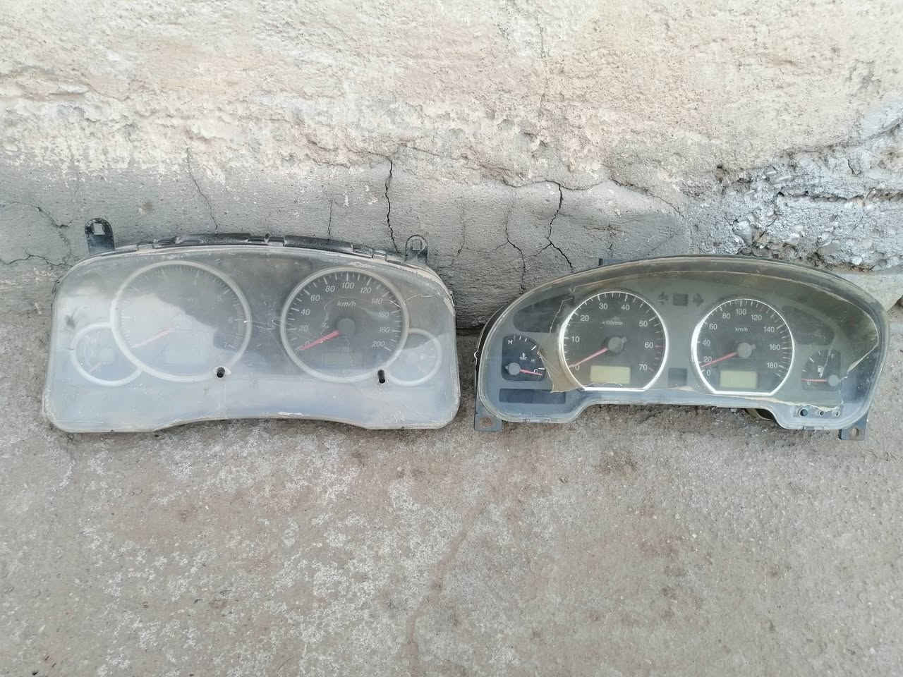 سلام عليكم غراض سياره دير كنو شيري مكينه ب 450 مكفوله سبايدر ب35 عداد شيري 2014 ب60 /عداد دير ب40 /فان +راديتر ب50 /شباك كنو ب30 /تقسيم بريك ب30/كابريته بلاديه ب60/الباقي الموجود بصوره كلمن وسعره المكان ذي قار الاصلاح  رقم ***********
