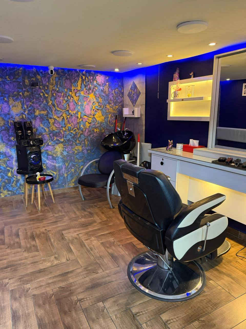 📢 إعلان بيع أغراض محل حلاقة

متوفر للبيع جميع مستلزمات محل حلاقة بحالة ممتازة، تشمل:
✂️ كراسي حلاقة
🪞 مرايا
💈 ماكينات حلاقة وأدوات كاملة
🪑 أثاث وتجهيزات المحل

الأغراض نظيفة وجاهزة للاستخدام مباشرة، مناسبة لفتح مشروع جديد أو تطوير محل قائم.

📍 الموقع: [أربد البارحه]
📞 للتواصل: 07 9253 5929]

السعر قابل للتفاوض للجادين.


**إذا كنت صاحب هذا الإعلان وتريد حذفه لأي سبب، رجاءا أرسل رسالة إلى الدعم الفني**