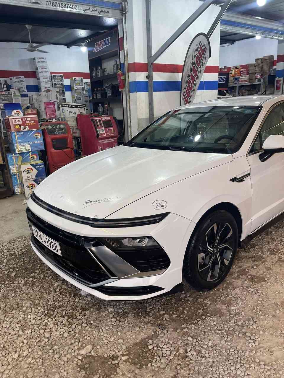 سوناتا 2024 امريكيه ظرر باب وجاملغ مع بعض رصعات بسيطه 
ماشيه 36 الف 
حره مداور ثاني يوم 
مكانها السماوه 
للتواصل مع رقم ***********
