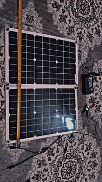 شاحن شمسي • ١٢ ڤولت • ٤ يو اس بي