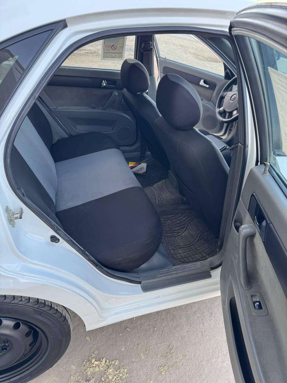 السلام عليكم ابتره موديل ٢٠١٢ خليجي مكينه ١٦٠٠ رقم بغداد انكليزي تحويل مباشر السياره خير من الله ماشيه ١٠٥ مكفوله من الظربه والصبغ والتبديل السونار مرفق بالمنشور السعر ٨٥ وبيها مجال قليل مكاني بابل ***********
