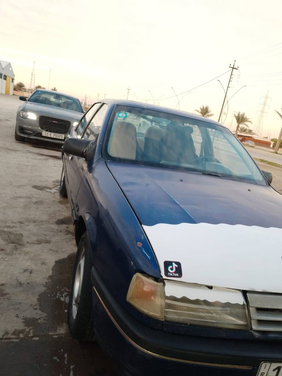 السلام عليكم فكتوره موديل 93 محرك 1800 شاط كير شر ط رقم انبار الدولي باسمي سنويه مجدده على 30 السعر 27 ورقه وبيها مجال الاتصال ***********
