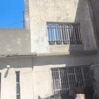 بيت 200 متر للبيع الواجهه ١٠النزال و النزال 20متر الطابق الاول يحتوي ع...