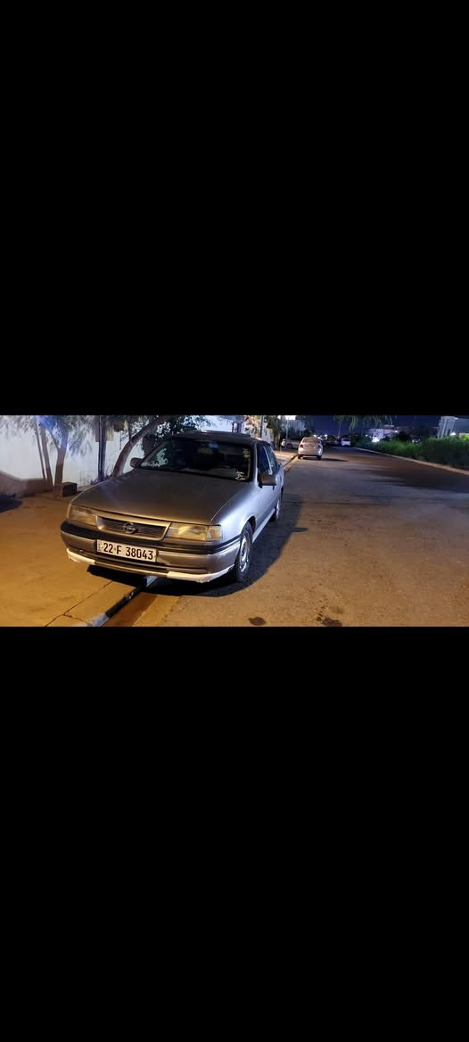 ببع مستعجل
فكترا حجم 20 كير اوتماتيك
سنويه جديده هزه جديده تحويل وكاله 

السياره مابيها نقوصات باتري جديد تايرات جدد قفل مركزي مسجل بلوتوث كهربائيات كلها شغاله   فتحة سقف كير ومكينه بشرط السياره نضيفه 

مكان اربيل سعرها 35 وبيها مجال مو شراي لا تتصل تعليقات ممتواجد 

*********** 

***********
