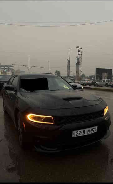 سلام عليكم دوج جارجر للبيع ‼️
جارجر GT بلاس فول فول مواصفات 
بلاك توب المرغوب 
موديل 2022
ماشيه 50 
هزه 25  رقم اربيل الدولي جديد 
لون اسود 
دبل اكسل 
وارد كندي 
حادث قطعتين بونيد وجاملغ جهه السايق
فتحه سقف 
لايتات زنون نهار
حديد وتثبيت مسار 
شاشه كبيره تدعم الكاربلاي
كشنات مميز كنتاره  وجلد 
حساس خلفي 
سوبر تراك باك+ سبورت 
كشنات تدفئه و تبريد 
ستيرن هيتر
سعر جوه السوك بـ 228 ورقه وبيها مجال جداً جداً بسيط لخاطر الجيه
رقم الهاتف + واتساب 
***********
