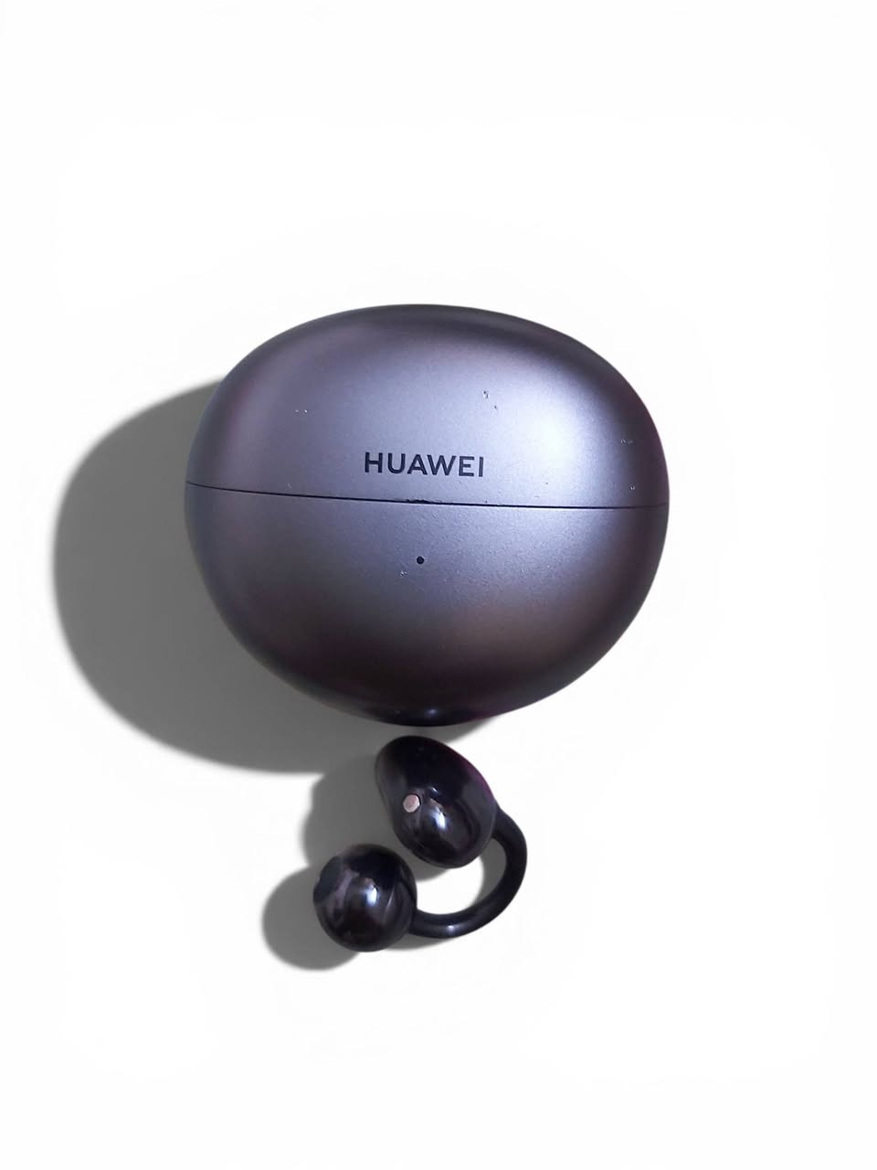 سماعة ايربوت هواوي HUAWEI FreeClip فقط تك السماعة حلوه ونضيفه السعر 60 هاتف *********** بغداد سعر  الجديد ماته بل ٢٠٠ الف ...
