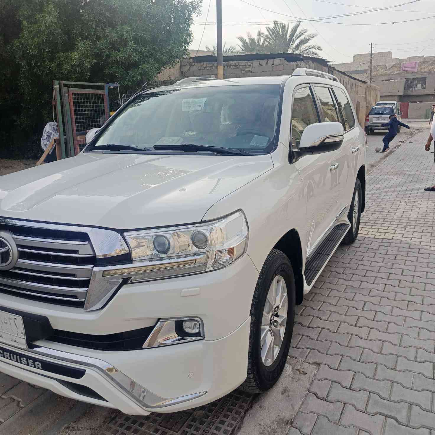 سلام عليكم
لاندكروز 2017 فول 
ومكفوله من ضربه وصبغ وتبديل مكينه 6
رقم بغداد 
عنواني بغداد المحموديه
هاذه رقمي ***********
