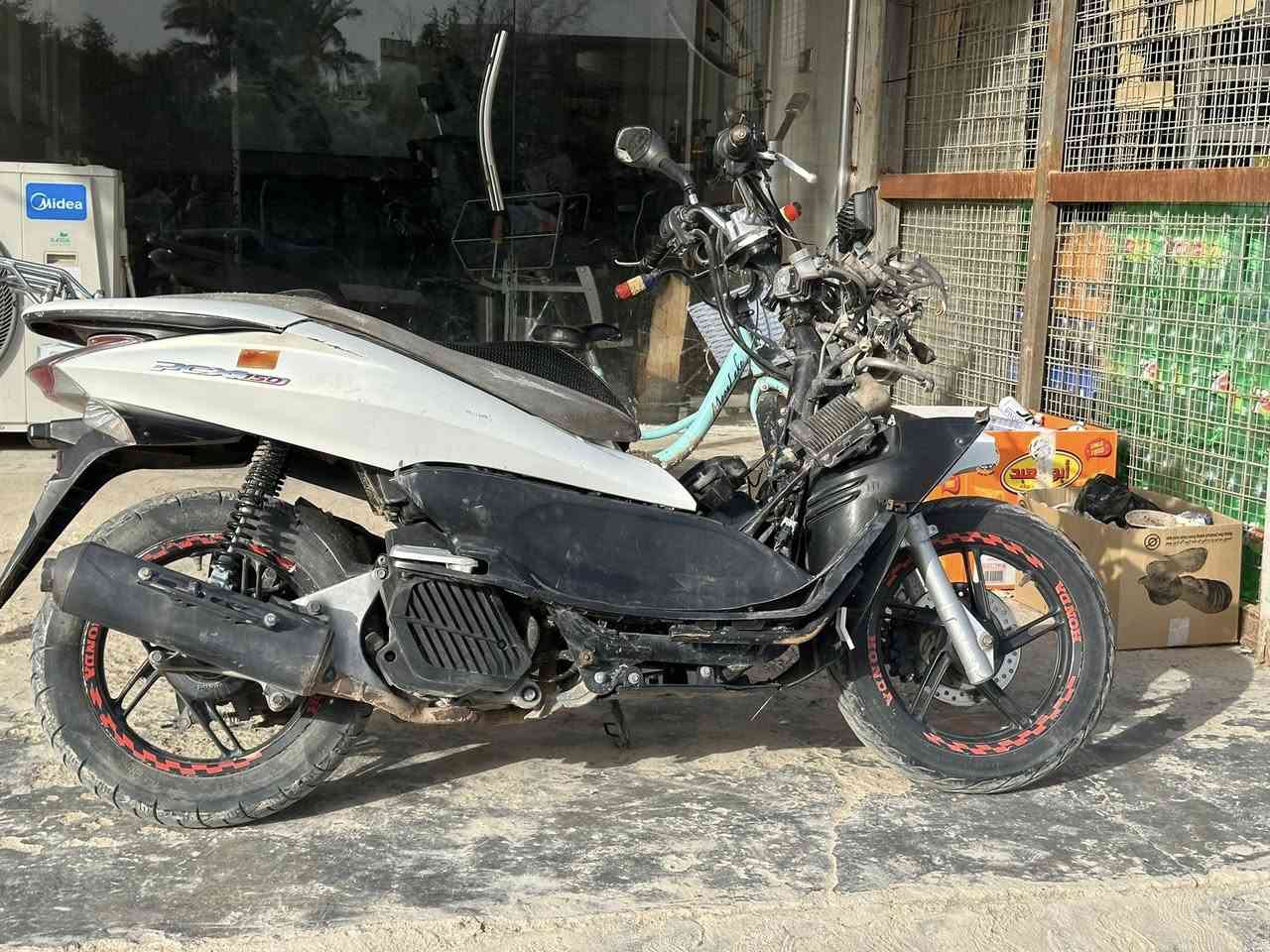 السلام عليكم دراجه بي سي اكس مدعومه بس دراجه كلشي بيهه شغال حساس زدحام شغال حساس ستان شغال كفرات ليوره مابيهن شي بس ليكدام يرادلهه ***********  /***********
