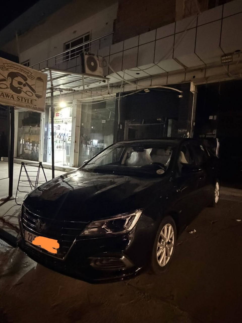 ئێمجی ٥ مۆدێل ۲۰۲٤ مواسەفات کۆمفۆرت
سەیارەکە هیچی پێوە نیە بەس قۆپێکی بچووکی هەیە لە دەرگای پشت سایەق
سفڕی شەریکە هەولێر، زەمانی ٦ ساڵ یان ۲۰۰ هەزار  کم بەسمە و شاشە و کامێرا و ناو کرێمی زۆر مواسەفاتی تر
تەنها ٦ هەزار کم ڕۆیشتووە
کامل جوانکاری و کەمالیاتی بۆ کراوە ناوەوە و دەرەوە
بۆ زانیاری زیاتر وەتس ئەپ و ڤایبەر ***********
