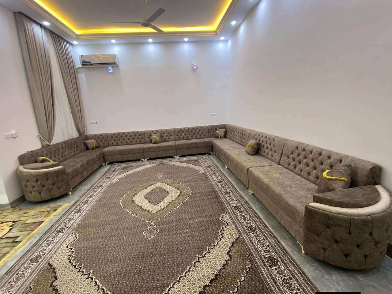 السلام عليكم معمل اسطنبول انواع القنفات حسب الطلب ضمان خمس سنوات اسفنج تركي انواع قماشات تحياتي لكم عنوان كركوك مفرد وجمله‏‪***********‬‏
