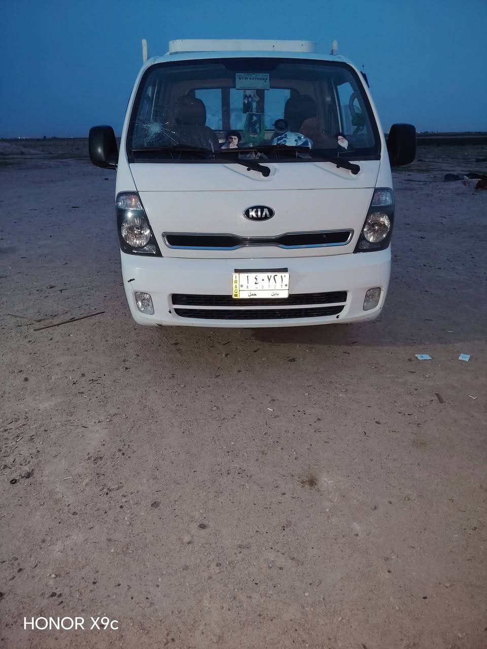 سياره كيا 2017 سياره نظيفه مقفوله كفاله عامه من كل عيب ومن كل ضربه سياره نظيفه مكني نجف لتوصل ***********
