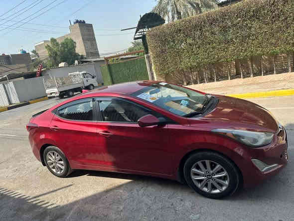 السلام عليكم 
النترا موديل 16 أمريكي 
حادث خلفي قبق جنطه
وجاملغ خلفي 
وبنيد بس صبغ بدون ضرر
بيه صبغ 3 قطع صبغ 
بجم كبس 
مكينه 1800دوش 
وكير مكفولات 
ماشيه 110 ميل 
موصفات السياره 
نص فول
تبريد وحداديه جاهزه السياره 
مكان السيارة بغداد البلديات 
السعر 107وبي مجال
***********
