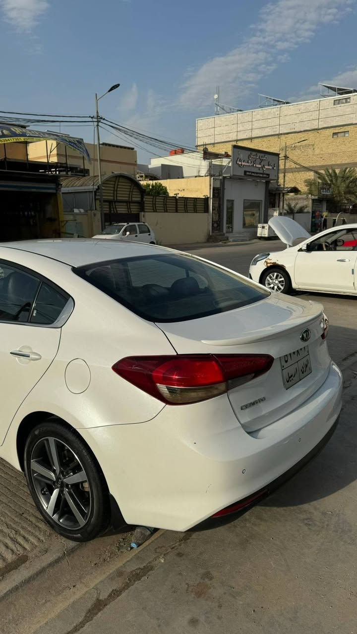 فول مواصفات وارد إيراني
فتحة 
حساس امامي وخلفي 
كامرا 
غرفة جلد 
كشنات تدفئة تبريد 
خزن ميموري
حدادية جديدة وتخم تاير جديد 
ملاحظة / السيارة بيها مكانين بارد وطلقة بالقمارة 
المكان النجف الاشرف
السعر 143 وبيها مجال للشراي ***********
