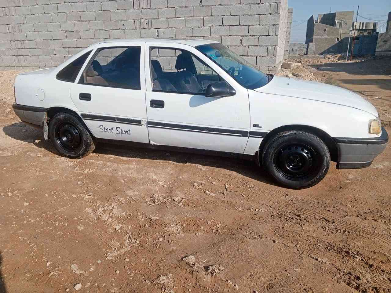 فكتره موديل 91 سياره حلوه ورقم انكليزي بسمي اتكاتب وياك مروري ثاني يوم تحول تجي وتكلب السياره فادتك اني بخدمتك ما فادتك الله ومحمد وعلي وياك بس لا تواعد و ما تجي الكلام عزيز وعيب الرجال ينطي كلام ويخلف
سعرها 27 وبيها مجال لخاطر جيتك وتبشر 
بس لا تكلي شبيها ما بيها تعال وكلبها بنفسك ( هاذا رقمي 
‏‪***********‬‏
