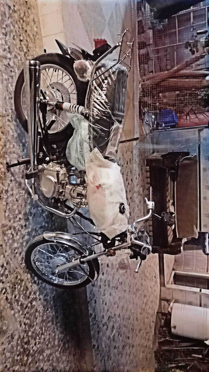 سلام عليكم دراجه يراني ربعه كير صار ٥ يام من نازله من رمبه دراجه جديده حيل وراق كفاله من الزلك سعر ٧٥٠ قفل محتاج وريد بيعهه مكاني بغداد فلكت حي نصر قريب علئ العبيدي رقمي ***********
