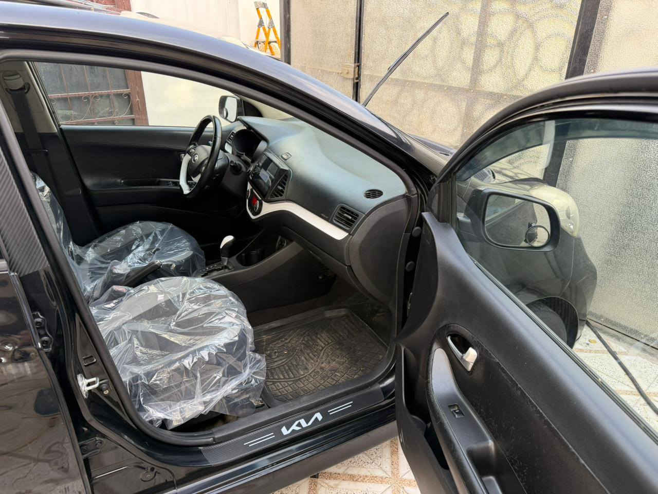 ت السلام عليكم بيكانتو خليجيه للبيع محرك 4 سلندر 1400 فول مواصفات بصمه فتحه داخل جلد يدات نيكل اشاره بالمرايه مري شفط شاشه كامره حساس خلفي بلادي ويل 15 لد امامي خلفي سياره اقتصاديه  وجاهز مابيه كل نقص تبريده ثلج كير محرك مكفولات رقم اربيل سنويه منتهيه صاحبه عربي ساكن اربيل تحويل مضمون السعر 80 ورقه بيه مجال للشراي مكاني حي الجامعه ***********////***********
