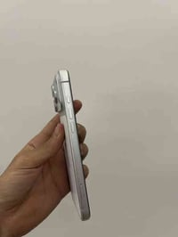 للبيع 17 برو ماكس ذاكره 256 بطاريه 100 مشحون 16 مره لz/a يجي شريحه فعل...