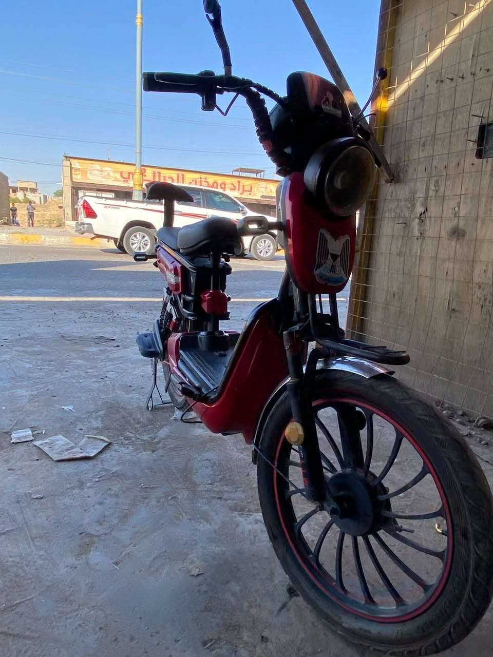 السلام عليكم ماطور شحن للبيع البطاريات شغالات ما بيهن شي تايرات جدد مثل ما موضح بالصوره للاستفسار على الرقم ***********
