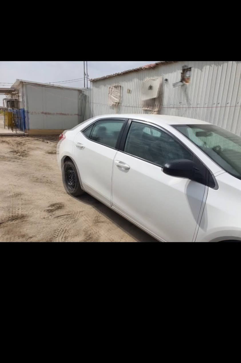 سلام عليكم سياره كورلا للبيع جديدة سياره رقم بغداد حادثه جاملغ وبنيد حداديه تخم تاير كلشي شغال بيه ماشي 100الف كير ومكينه جدد سياره مطلوب كمرك تدفع كمرك داور السعر 105وبيه مجال الاتصال ***********
