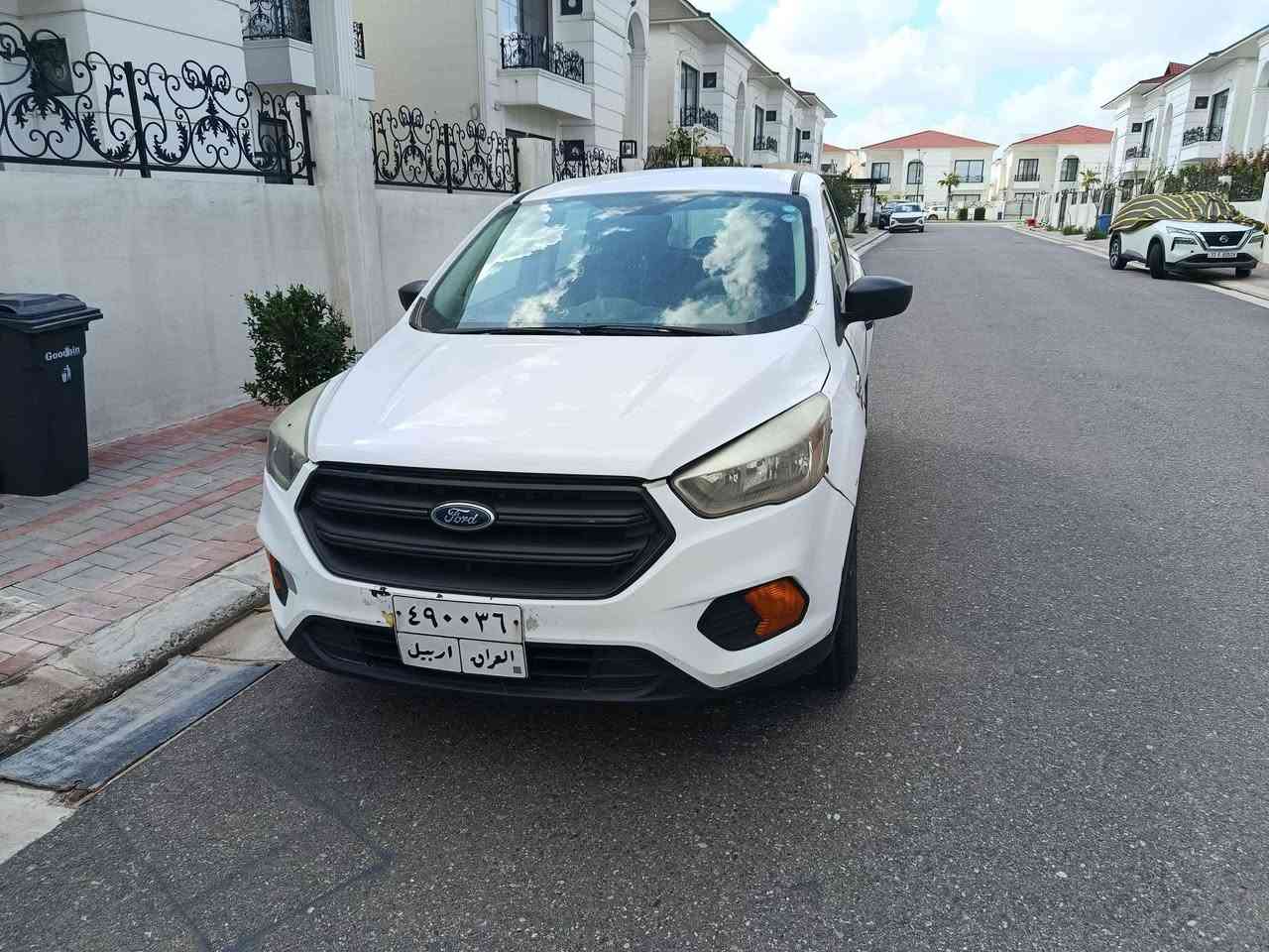 فۆرد ئیسکەیپ 2018 مەکینە گەورە 
180 هەزار کیلۆمەتر ڕۆیشتووە.
چامڵغی لای سایەق گۆڕدراوەو سبووغە لەگەڵ دوو پەڵە لە دەرگای سایەق و دەرگای دواوەی سایەق ،لە وێنەکاندا دیاری کراوە.

ژمارەی شانسی 1FMCU0F76HUA87439
نرخ 110 وەرەقەو مامەڵە.
ژمارەی پەیوەندی ***********

فورد اسکيب موديل 2018 مكينة كبيرة
ماشىة 180 ألف كيلومتر
جاملغ جهة السائق مبدل مصبوغ مع موضعين من باب السائق وباب خلف السائق
موضح بالصورة.
رقم شاصي 1FMCU0F76HUA87439
سعر 110 ورقة وبها معاملة
للتواصل 
***********
*********** أربيل, العراق
