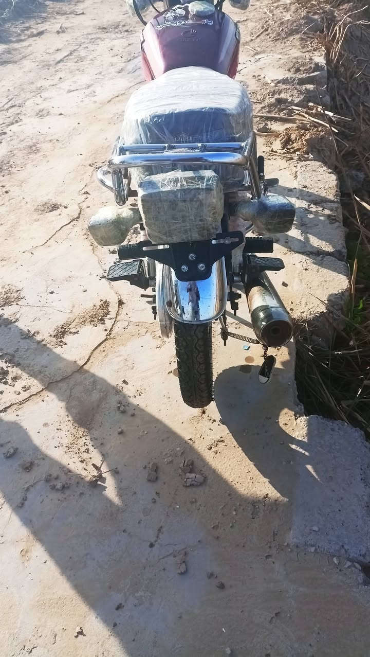 السلام عليكم للبيع دراجه سيفان 2022 مكفوله اوراقه اصوليه مكان صويره السعر 550 /***********
