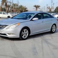 سوناتا • ٢٠١٢ • حادث خلفي