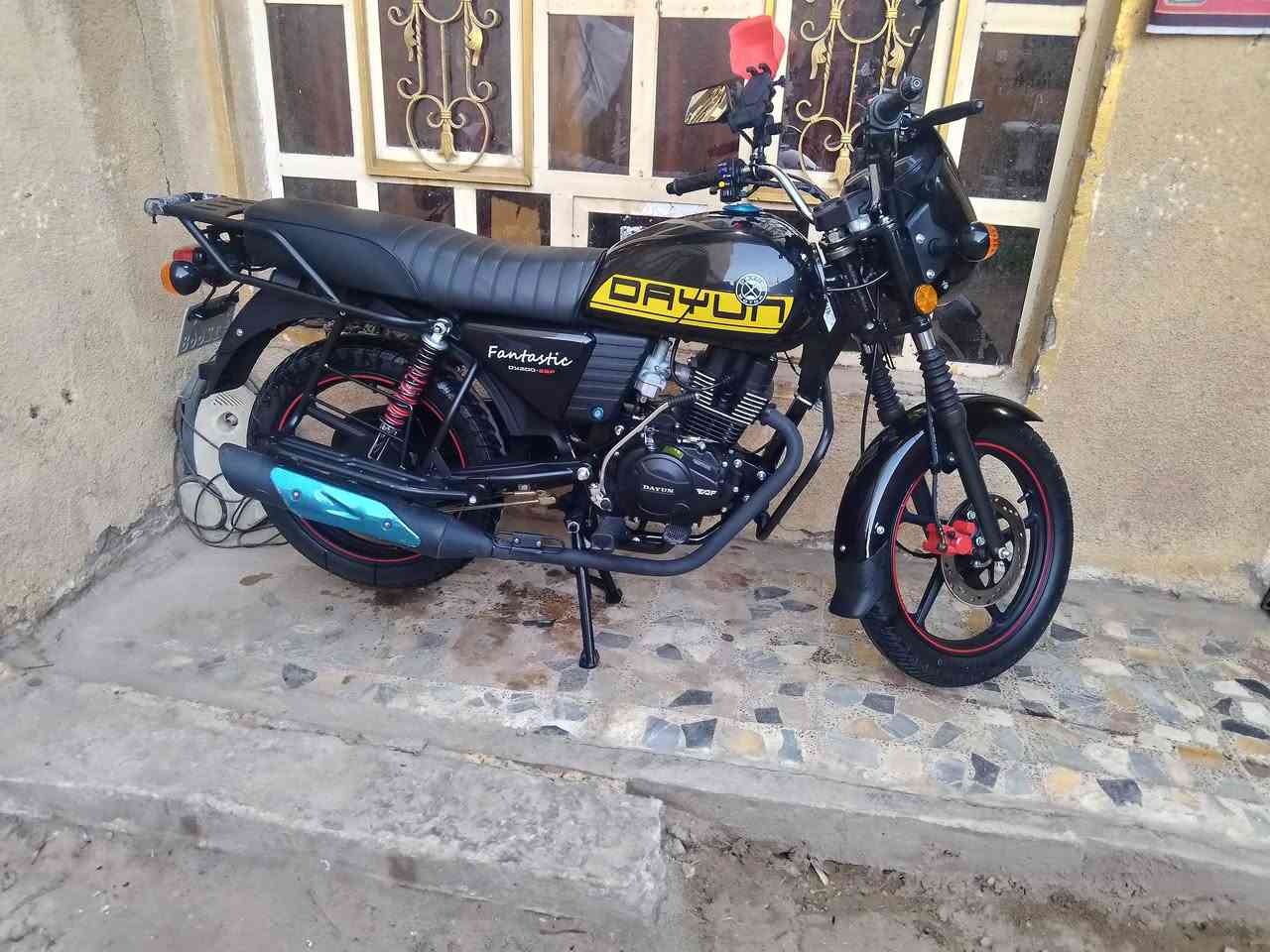 ألسلام عليكم شباب 
دراجه دايون موديل 25 
نازله بشهر ال12
على وضع الشركه رقم أنگليزي سليمانيه 
للأستفسار ألاتصال على الرقم 
***********
