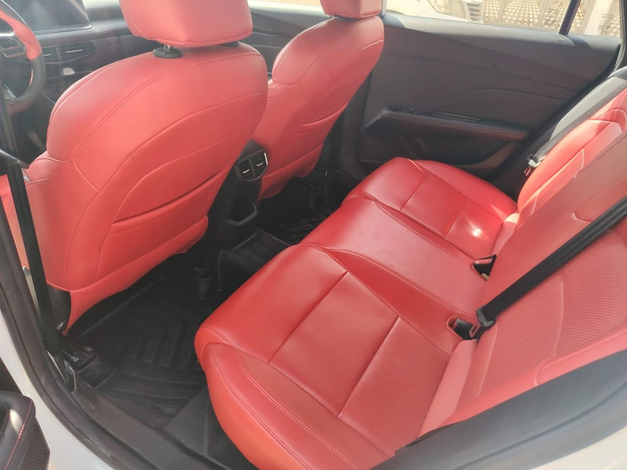 ام جي جيتي موديل 2025فًول مسفات داخل احمر كوشن كهربائي كولشي مابي دعامي ل دعامي شرت فول كمليات (***********)
