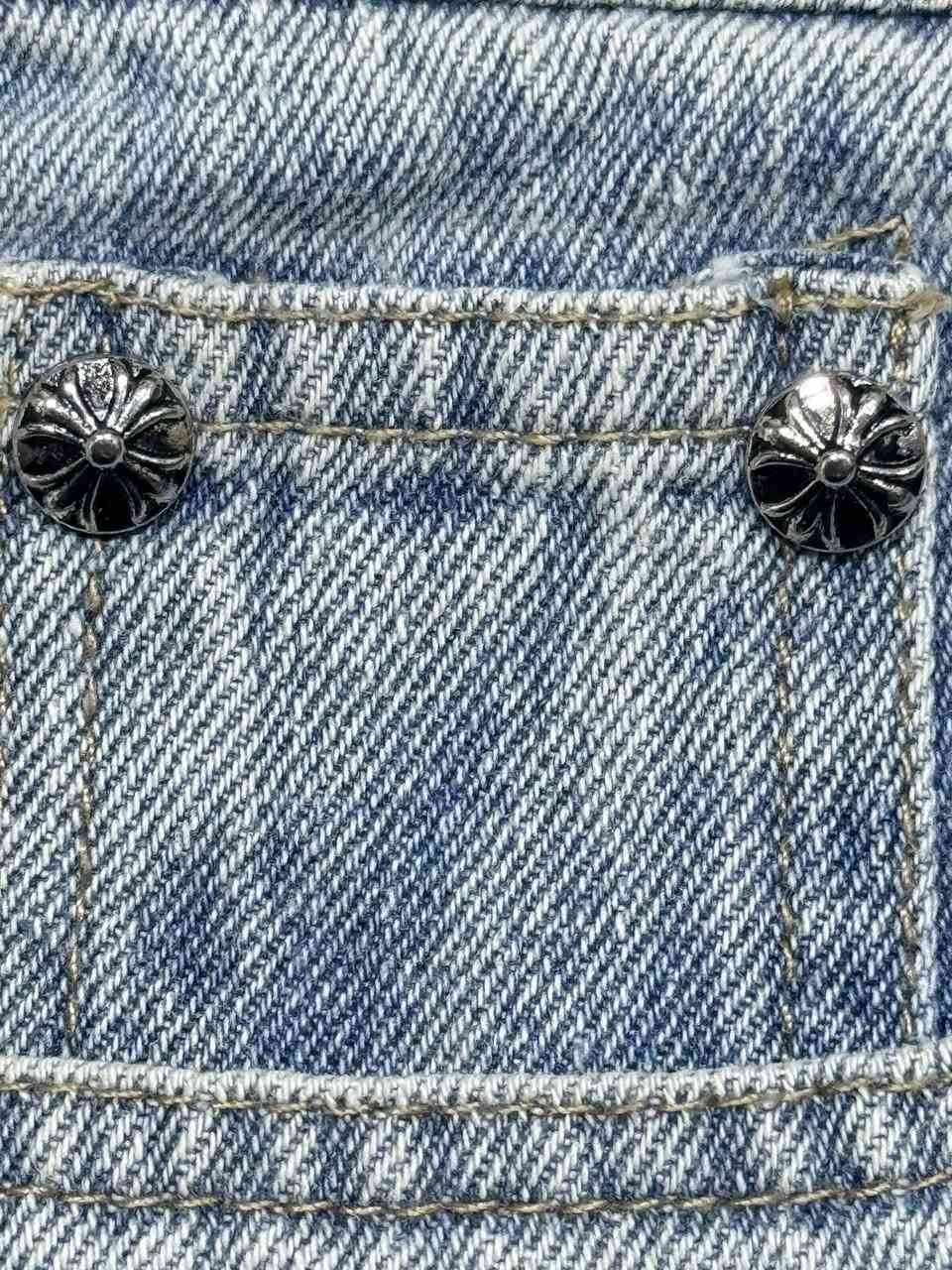 السلام عليكم ورحمة الله وبركاته اخوان
بنطرون ماركة chrome hearts عالمي ورهيب كلش بعده بالليبل الطول 42


**إذا كنت صاحب هذا الإعلان وتريد حذفه لأي سبب، رجاءا أرسل رسالة إلى الدعم الفني**