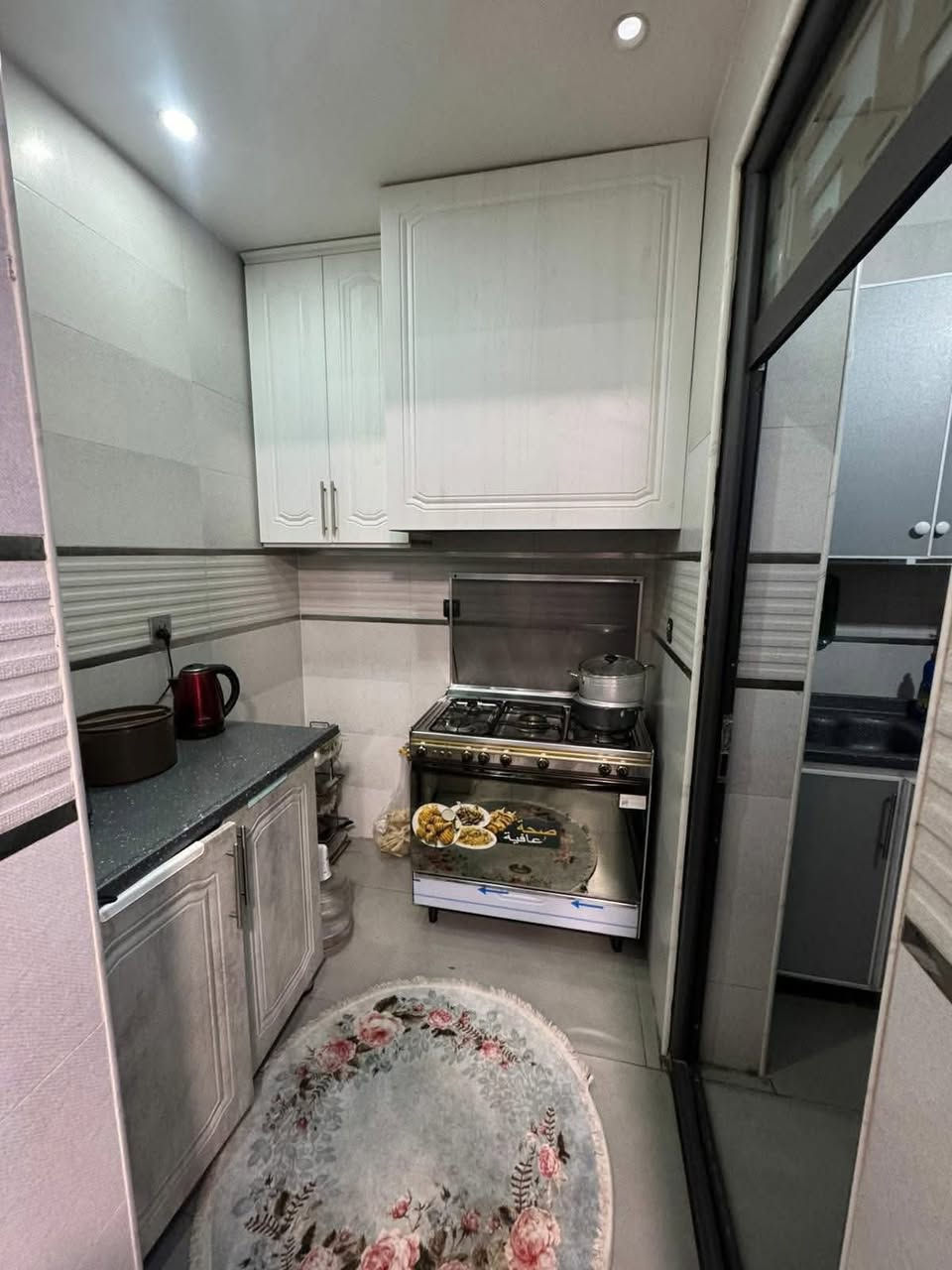 🏡 دار للبيع – موقع مميز 🔥

📍 المساحة: 157 متر  
📍 الموقع: خلف المحكمة، فرع مقابل مدرسة صلاح الدين  

✨ مواصفات البيت:
🔹 طابقين  
🔹 الطابق الثاني خشب مو كاشي  
🔹 دكت مركزي  
🔹 مطبخ حار وبارد  
🔹 منظومة طاقة شمسية 25 أمبير منصبة من شهرين فقط ☀️  
🔹 الطابق الثاني بيه غرفتين نوم + هول + صحيات  
🔹 البيت فول المواصفات والفول 💯  

💰 السعر: 150 مليون وبيه مجال قليل  

📞 للاستفسار:
***********
