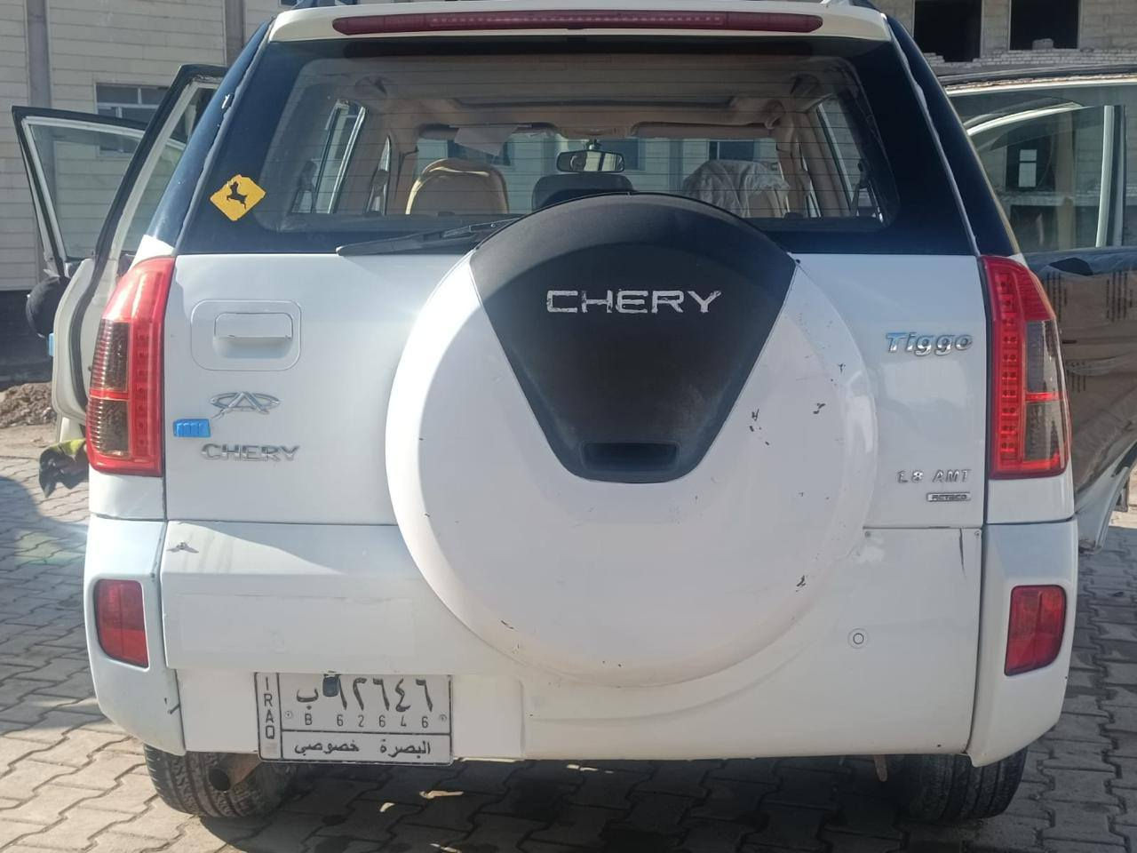 سلام عليكم سياره شيري تيكو للبيع مكينه وكيررر مكفول موديل 2013 رقمهه بصره مشروع وطني تتحول ثاني يوم السياره حلوه بيه خياسات قليله والسياره مكفوله من الضربه والصبغ تجي جيك بعينك***********
