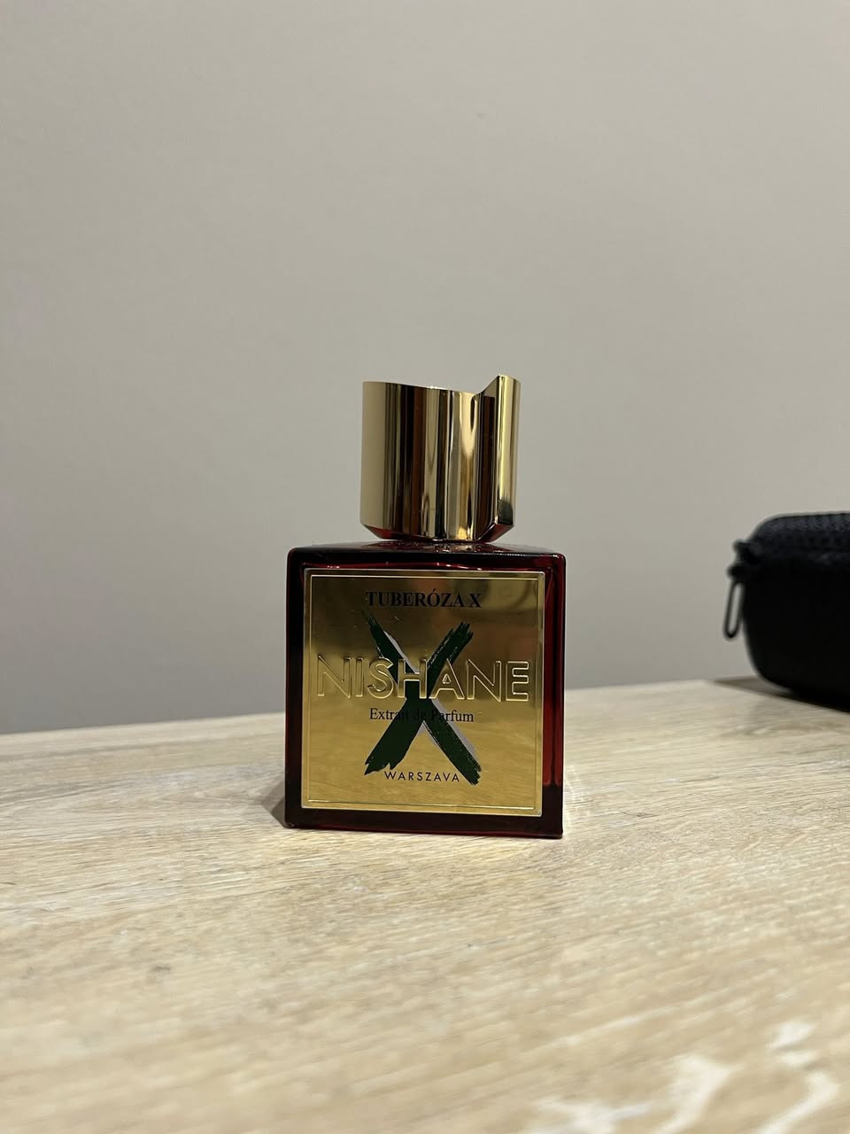 السلام عليكم
ايتاليكا مستخدم 10 مل 
ماستر مع العلبة
السعر ١٠٠$

توبيروزا اكس متبقي ٧٥ مل
ماستر بدون العلبة
السعر ٨٥$

لي ليون ١٠ مل + انجل شير ١٥ مل
السعر ٦٥$


**إذا كنت صاحب هذا الإعلان وتريد حذفه لأي سبب، رجاءا أرسل رسالة إلى الدعم الفني**