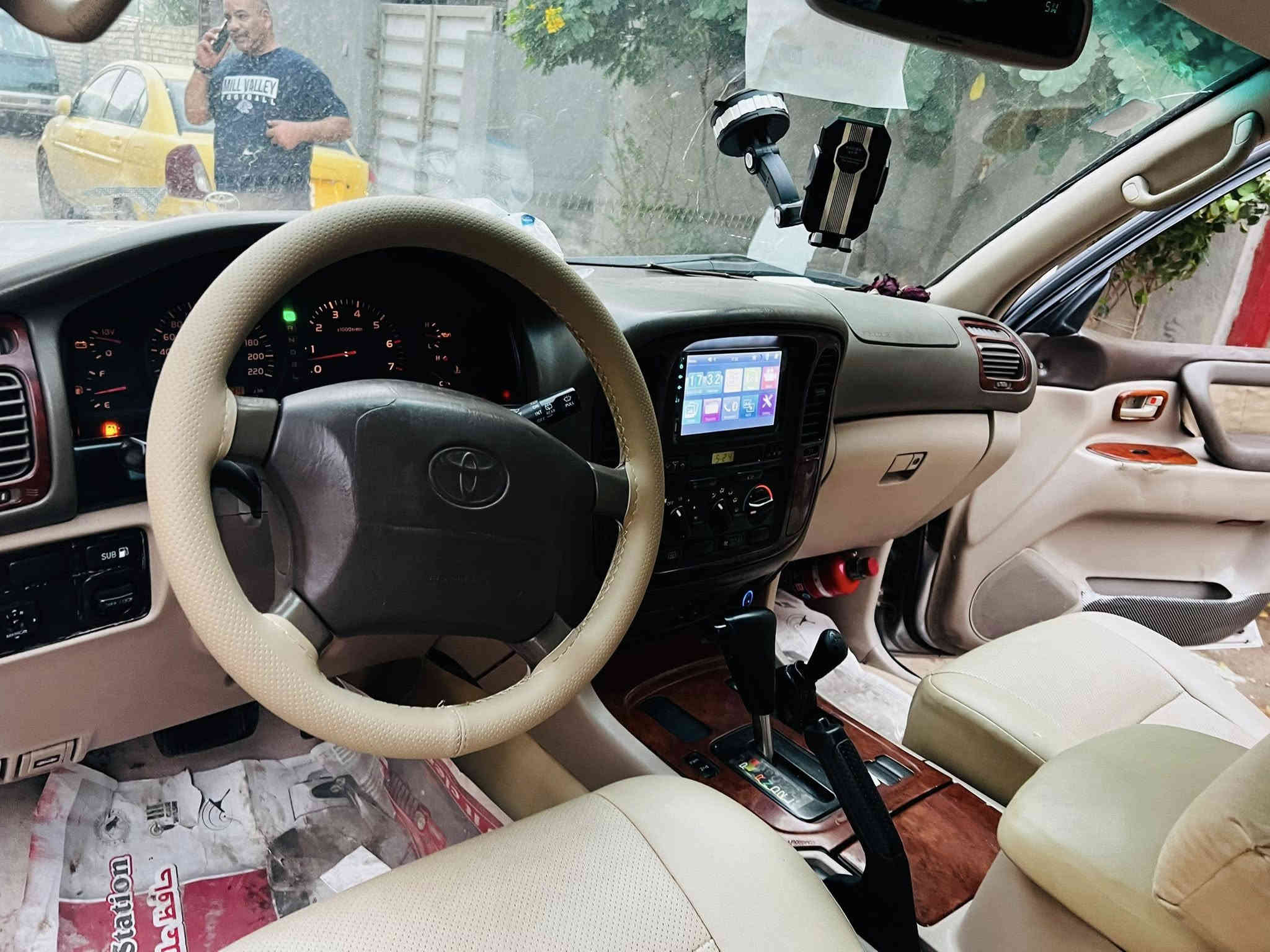 لاندكروز 2002 محدث 2007 سعر 160 و بيها مجال
مكانها الدوره السياره اصوليه تواصل فقط رقم لحد يدخل خاص واتس و اتصال ***********
