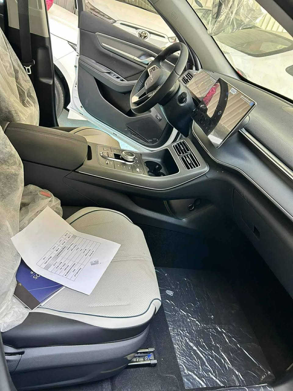 السلام عليكم بي واي دي ديستروي زيرو موديل ٢٥ رقم بغداد مثبت لوحات باسمي تحويل مباشر معروفه مواصفاتها السياره بالكوت مركز المدينه السعر ١٣٥$ ***********
