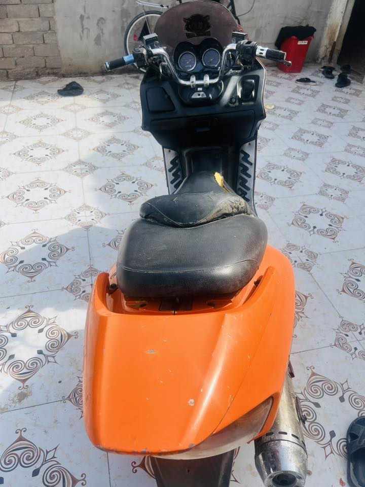 السلام عليكم دراجة فورزا للبيع 
شغالة سلف 
إشارات 
لايت عالي وناصي 
لا تنقيص ولا تبخير 
اي نقص مابيها 
للتواصل مراسلة الصفحة


**إذا كنت صاحب هذا الإعلان وتريد حذفه لأي سبب، رجاءا أرسل رسالة إلى الدعم الفني**