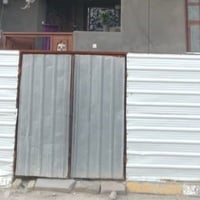 سياج جينكو للبيع ارتفاع مترين والطول 14متر سعر 200 وبي مجال مكاني مدين...
