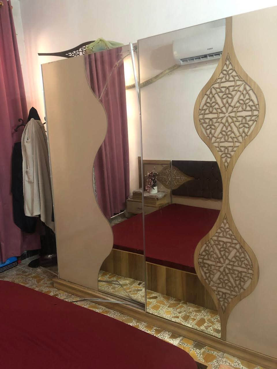 غرفة تركية سعرهة ١٥٠ الف وبيهة مجال وطباخ ب١٢٠ وبي مجال ومبردة ب١٠٠ وبيهة مجال العنوان بغداد الزعفرانيه الي يريدهم يراسل عالخاص أو يتصل على هذا الرقم *********** بي واتساب
