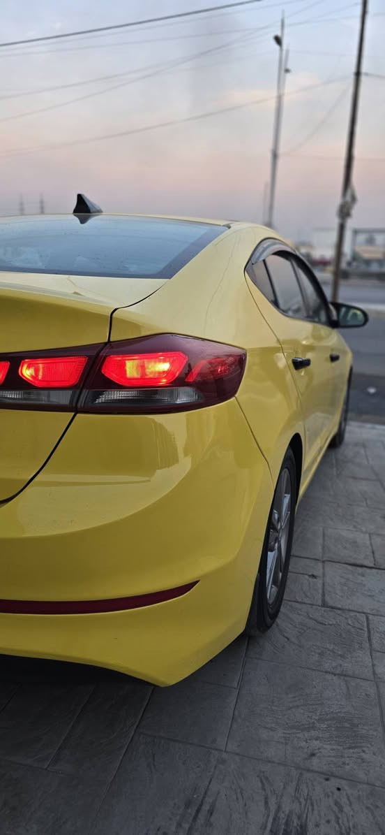 هونداي النترا 2018 وارد امريكي فول مواصفات بصمة سلايت تبريد لمس هيتر بلكشنات.  محرك20 شرط جديد ومامفتوح . وكير at شرط . رقم نينوى وكابون بيها سنوية الى 27 . الضرر موضح بلصور والباقي مكفول مابيها اي شي 
السعر 155$ 
للاستفسار ***********
*********** موصل, نينوى
