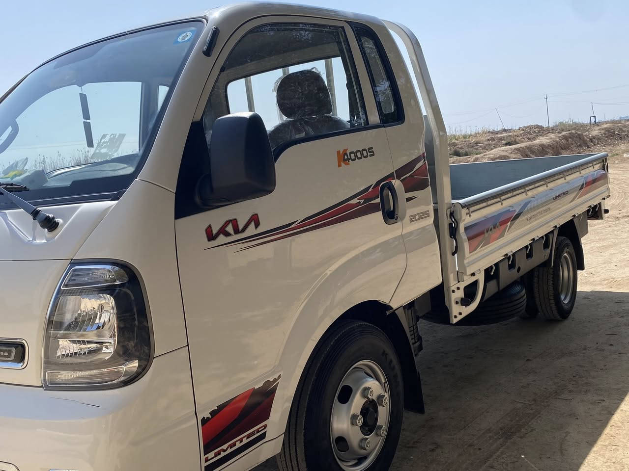 السلام عليكم كيا فحل 2025للبيع سياره جديده مكفوله تحويل ثاني يوم رقم بغداد تحويره 14وستد 27 تخم تاير لاسه تركي السعر 210
***********
