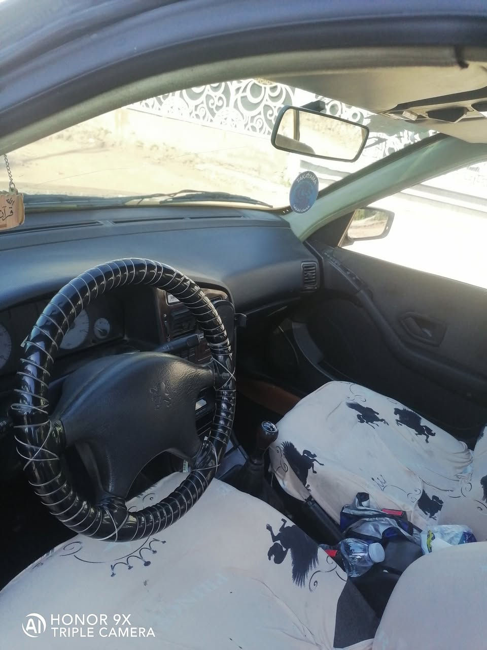 السلام عليكم إخوان
بيجو بارص 2015 صفره باسمي رقم بغداد
كير مكينه تبريد تدفئة ميكانيك كهربائيات كلها تمام
بيها طخات بيبان خلفيه وشخوط فقط وصدرها 50٪
غرفتها حلوه كلج جديد البارحه بدلته عينه وصينيه وفلاوين
عارضها ٤٥ بيها مجال مكان بغداد وهذا رقمي ***********
