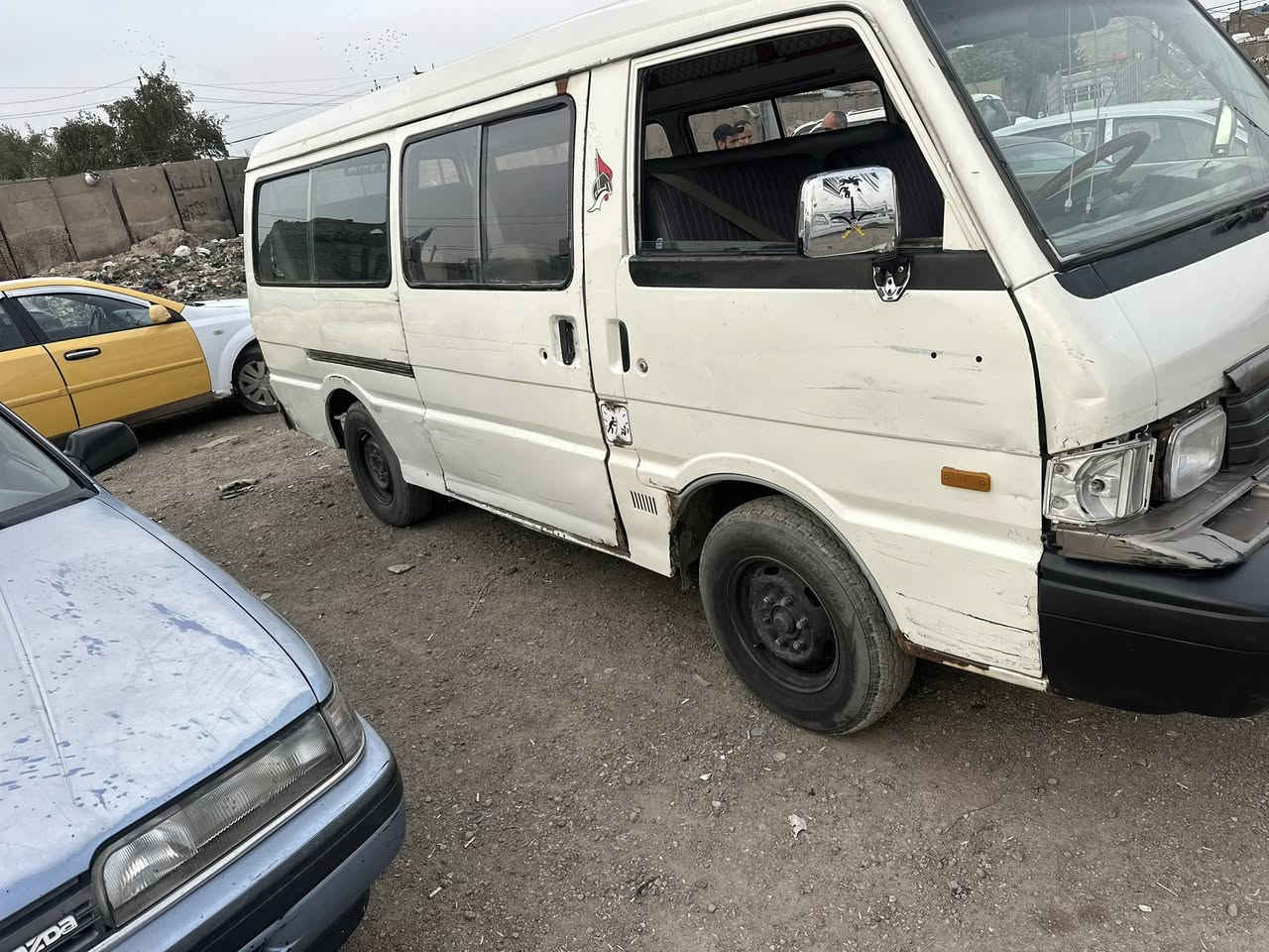 السلام عليكم شباب كيه مازده مديل 93 للبيع تحويل ثاني يوم جاهزه على اخر حبايه ميكانيك كله فولل ولبدي شوفت العين *********** السعر 38 الرقم بغداد
