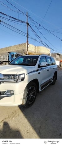 لاندكروزر موديل 2020 فطيم كفاله عامه ماشيه 160الف للاستفسار الاتصال 07...