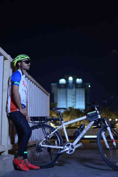 لويس للبيع.
***********
دراجه تخبل الله شاهد بس حكم شغلي اريد ابيع. وبل عافيه للي ياخذه. وعندي غراض وياه. راسلني لو تخابرني وتدلل
