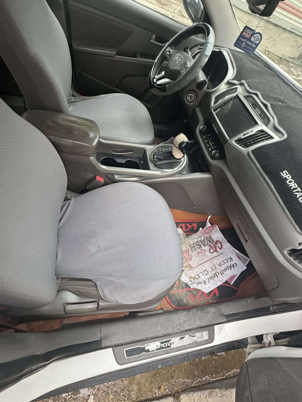 السلام عليكم سبورتج 2012مصبوغه عام سياره بسمي95وبيها مجال ***********
