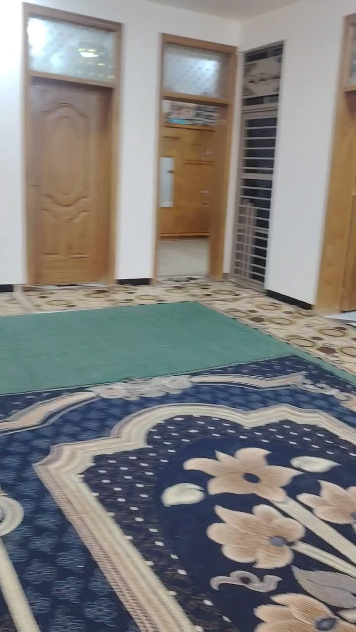 يالله بيت البيع المساحه مجمع بيتي الثاني  400متر طابق واحد شارع 15 سند حر بسم راعيه شغل جناي بي 4غرف نوم السعر خاص ***********وتساب وتصال 
***********
