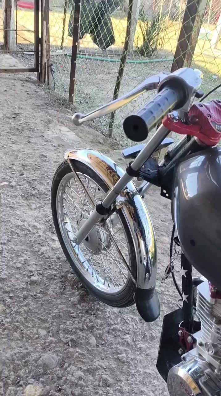 سلام عليكم دراجه لبيع صارله شهرين معمره ماعوزه شي مكفوله من تفيلس وراق سكنر موديل 2025محرك تيربو برغي 8 راسني او رقم ***********
