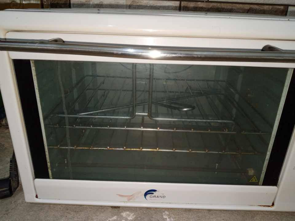 اوفن للبيع استخدام مره وحده شغال ع فحص سعره ٤٠ بي مجال
عنوان فلوجه حي الشهداء 
رقم الهاتف واتساب ***********
