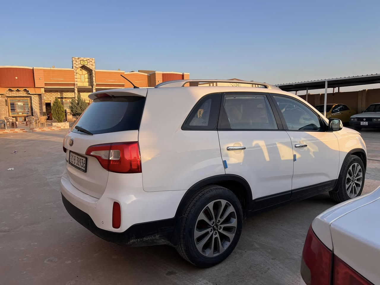 سلام عليكم 
سورنتو للبيع خليجي
موديل 2014فول الفول 
ضرر بيه شبر صبغ وبارد 
بصمه تنته مفوله 
كير ومحرك شرط 
تواير وصدر جدد
السعر 175 وبيها مجال للطيبين 
الرقم ***********
